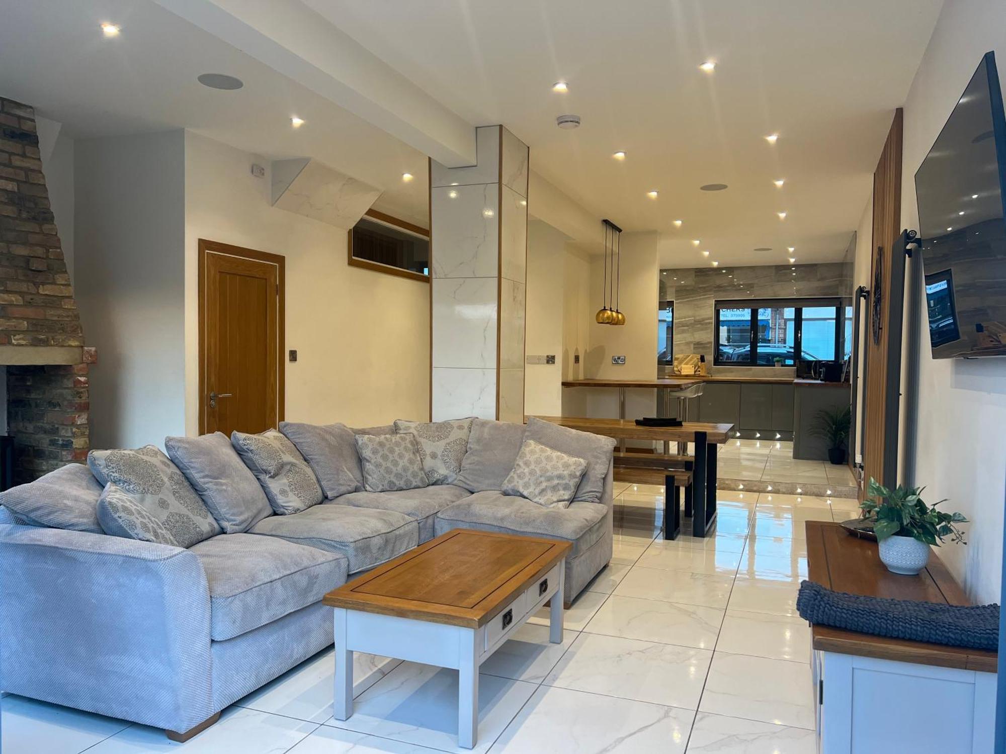 Broadway Beach Home With Hot Tub Herne Bay Eksteriør billede