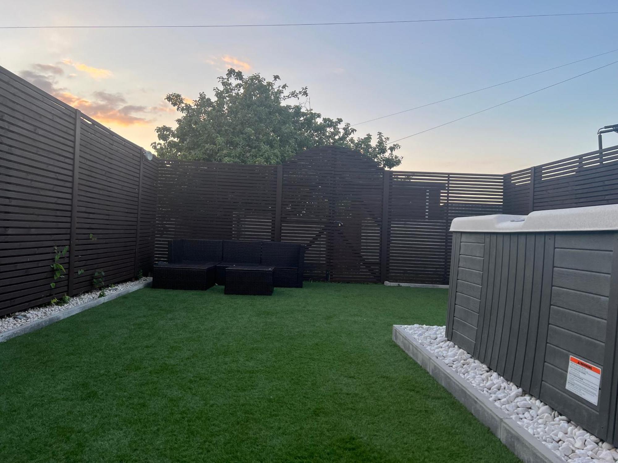 Broadway Beach Home With Hot Tub Herne Bay Eksteriør billede