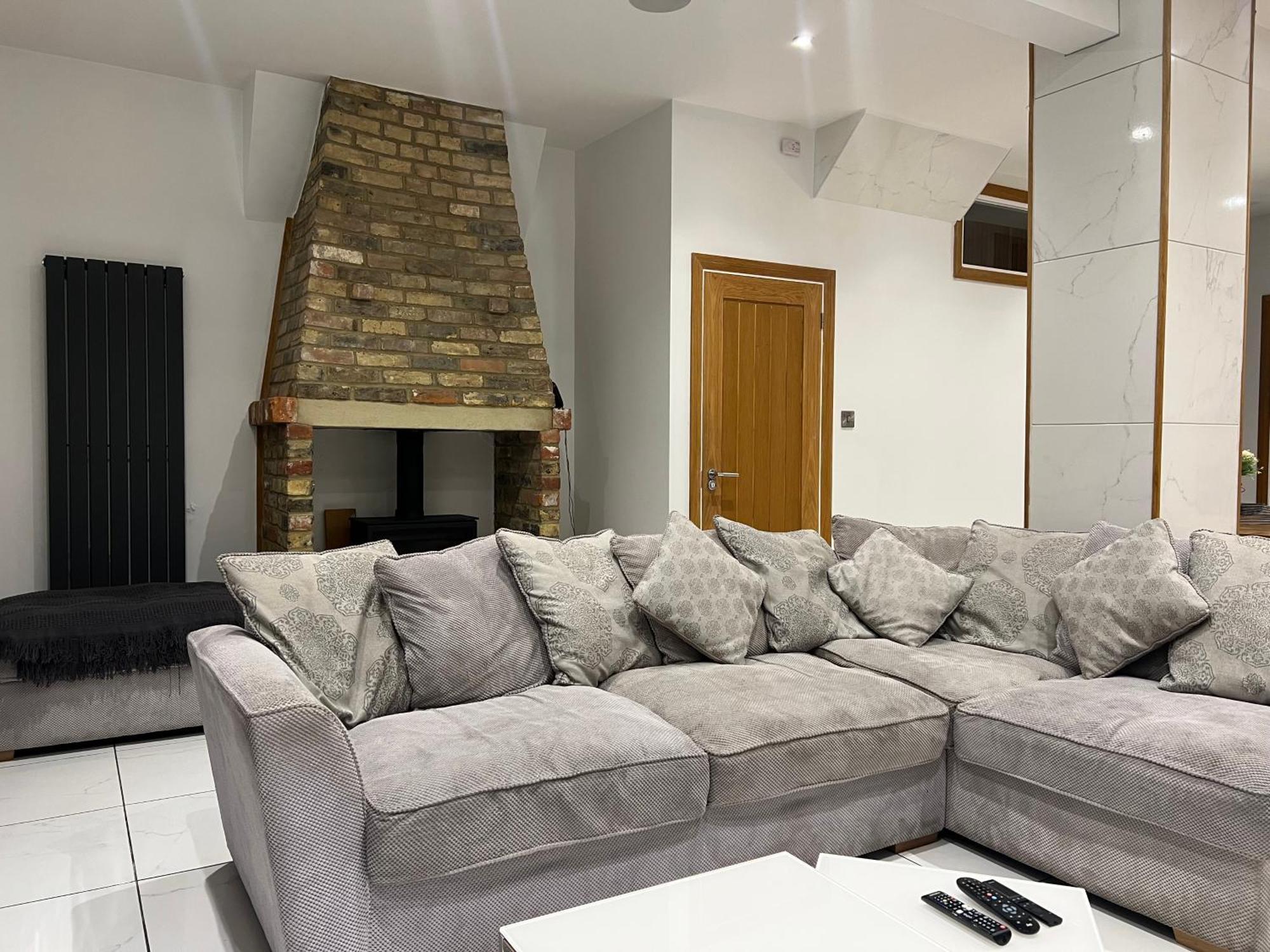 Broadway Beach Home With Hot Tub Herne Bay Eksteriør billede